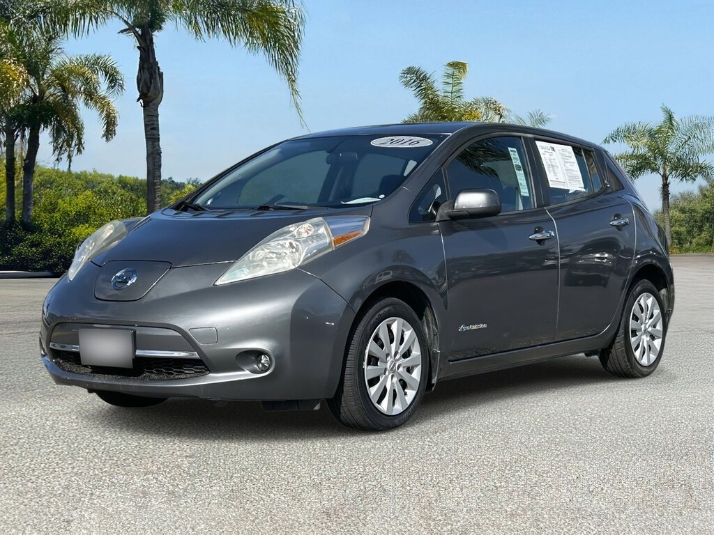 Used 2016 Nissan LEAF S Hatchback