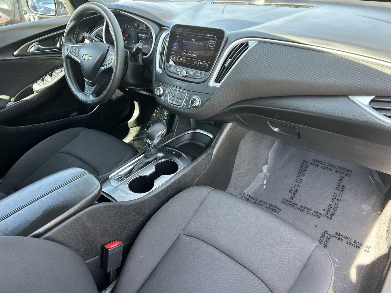 2023 Chevrolet Malibu LT photo 3