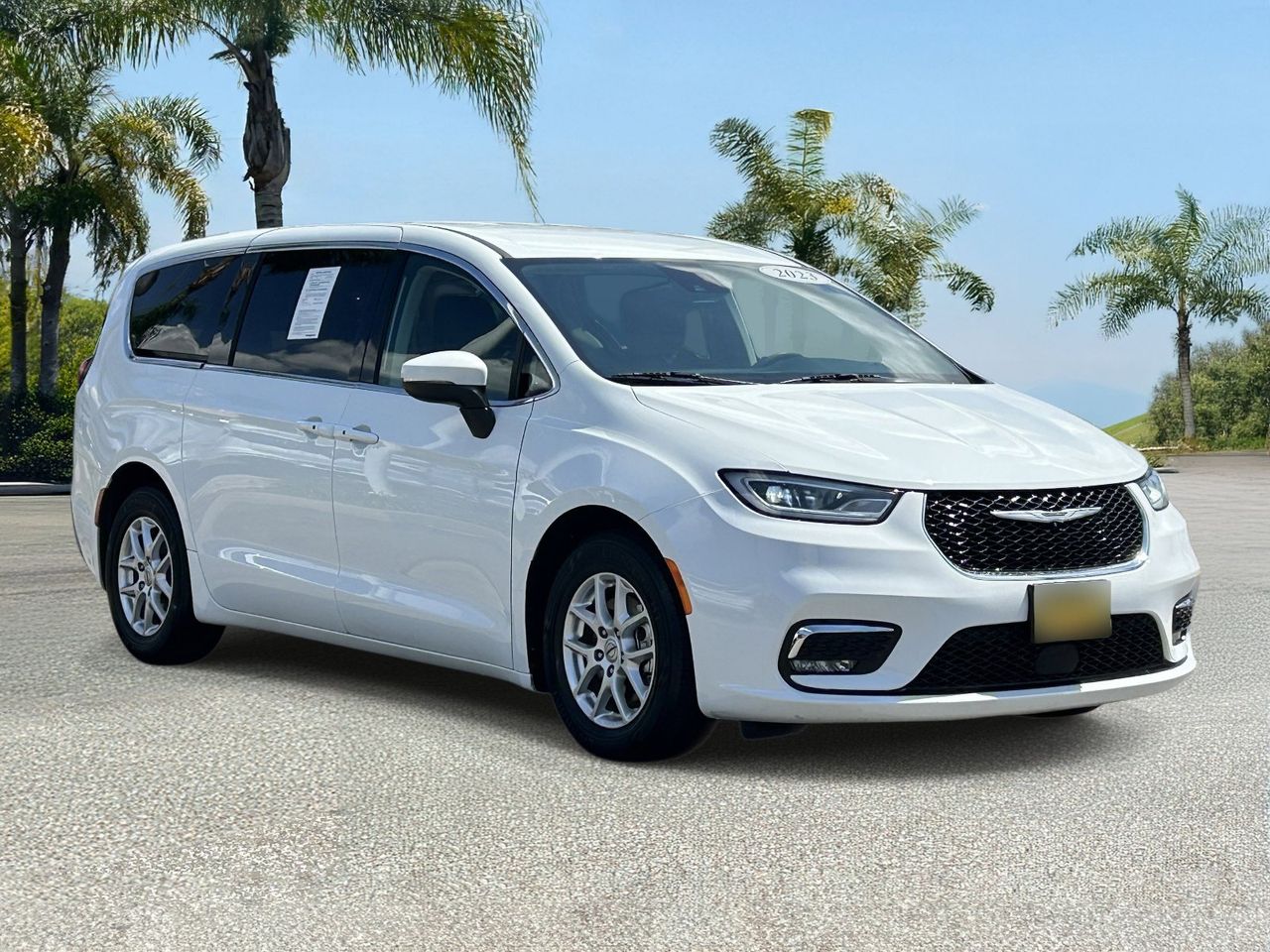 2023 Chrysler Pacifica Touring L photo 5