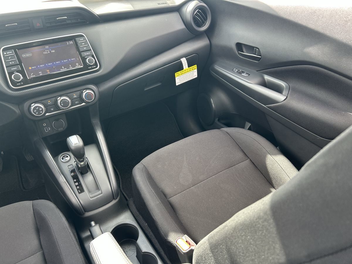 2025 Nissan KICKS PLAY Base - Photo 17
