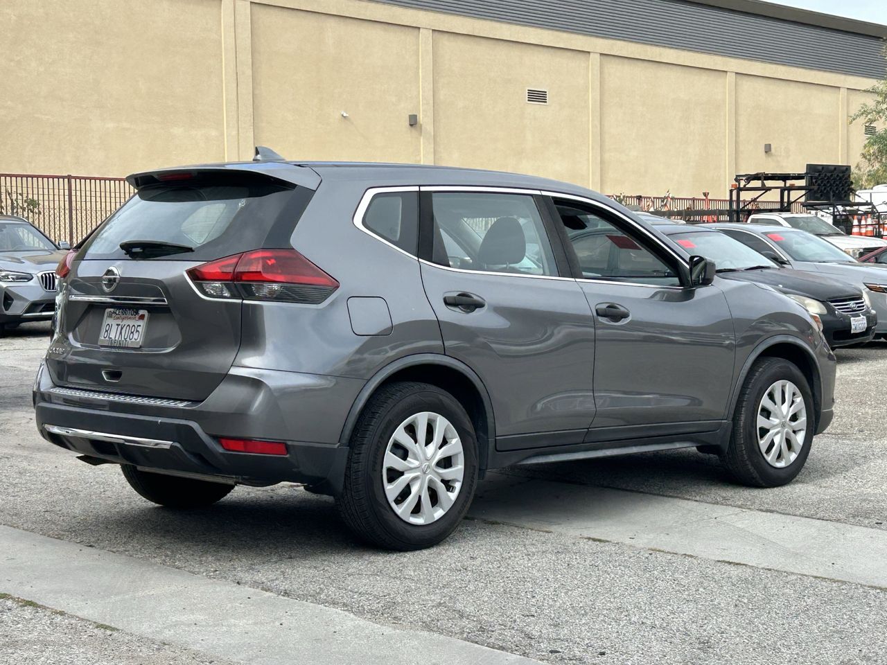 2019 Nissan Rogue S photo 4