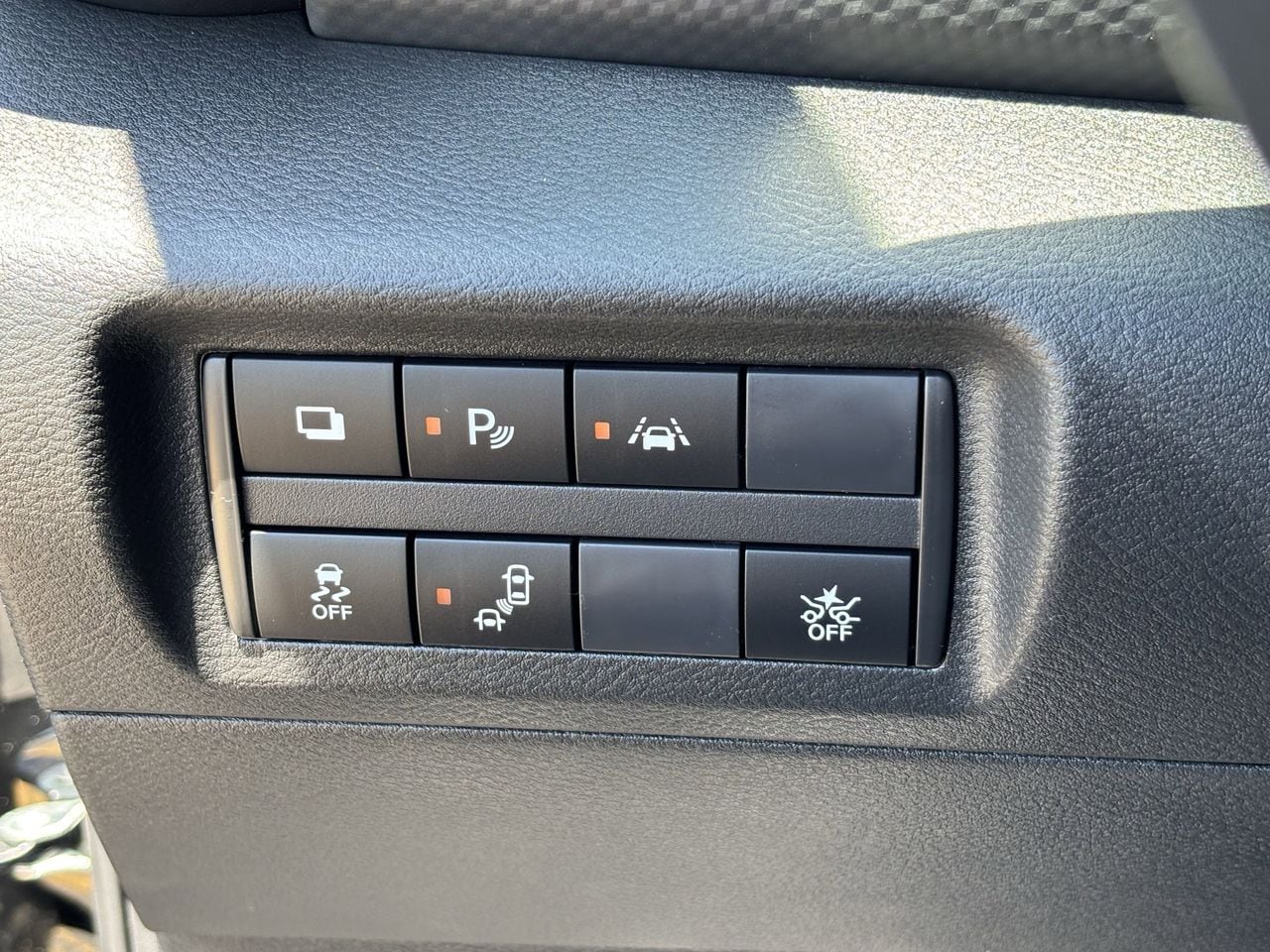 2025 Nissan KICKS PLAY Base - Photo 32