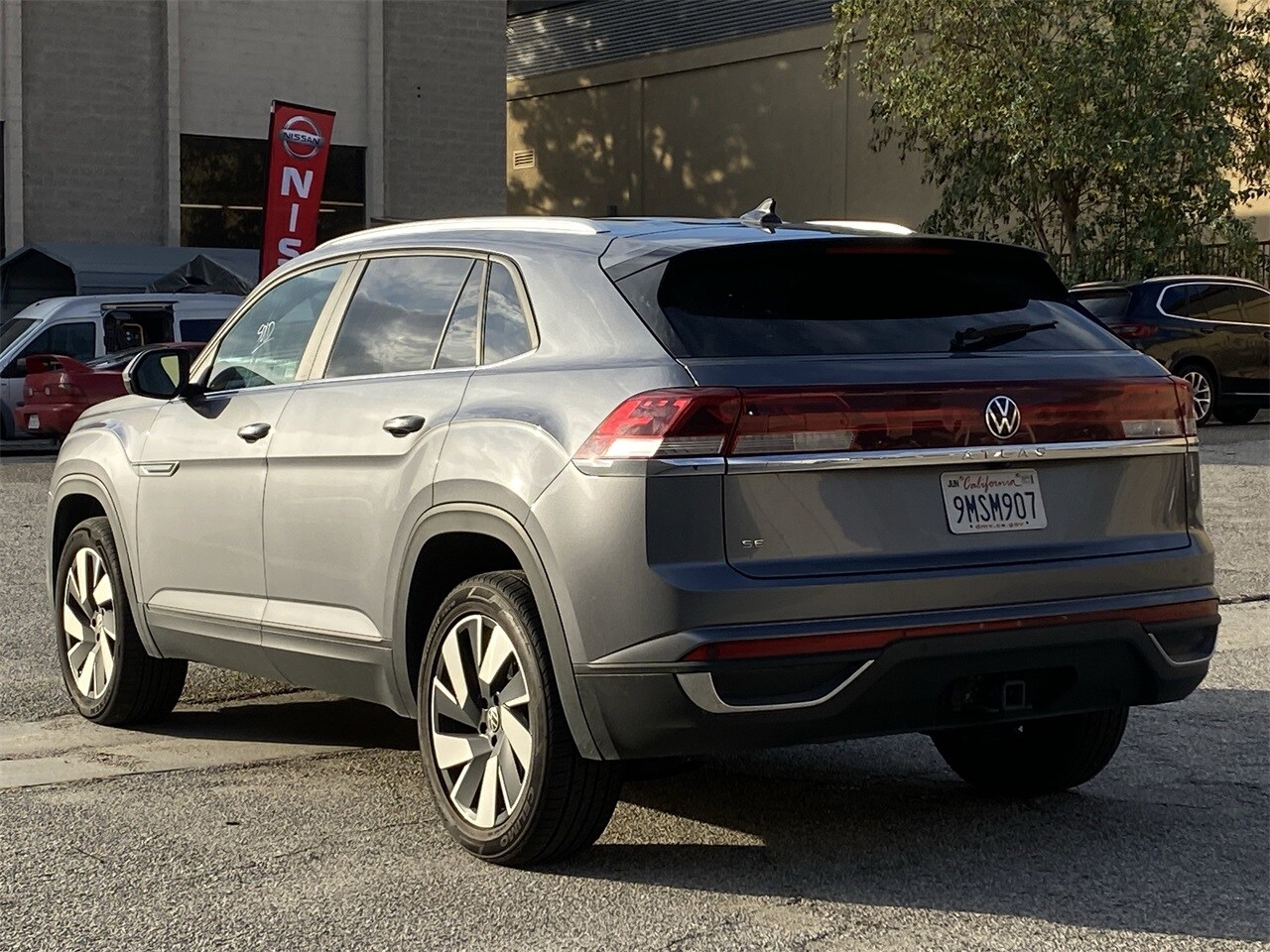 2024 Volkswagen Atlas Cross Sport SE Technology photo 3