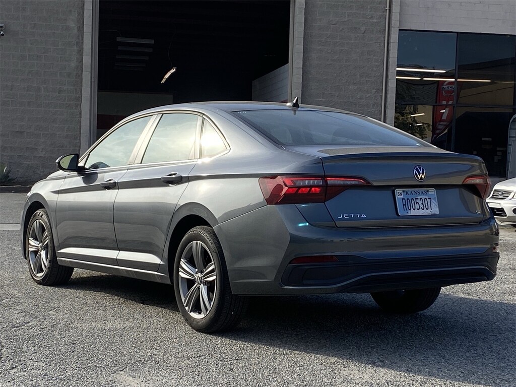 Used 2024 Volkswagen Jetta 1.5T SE Sedan