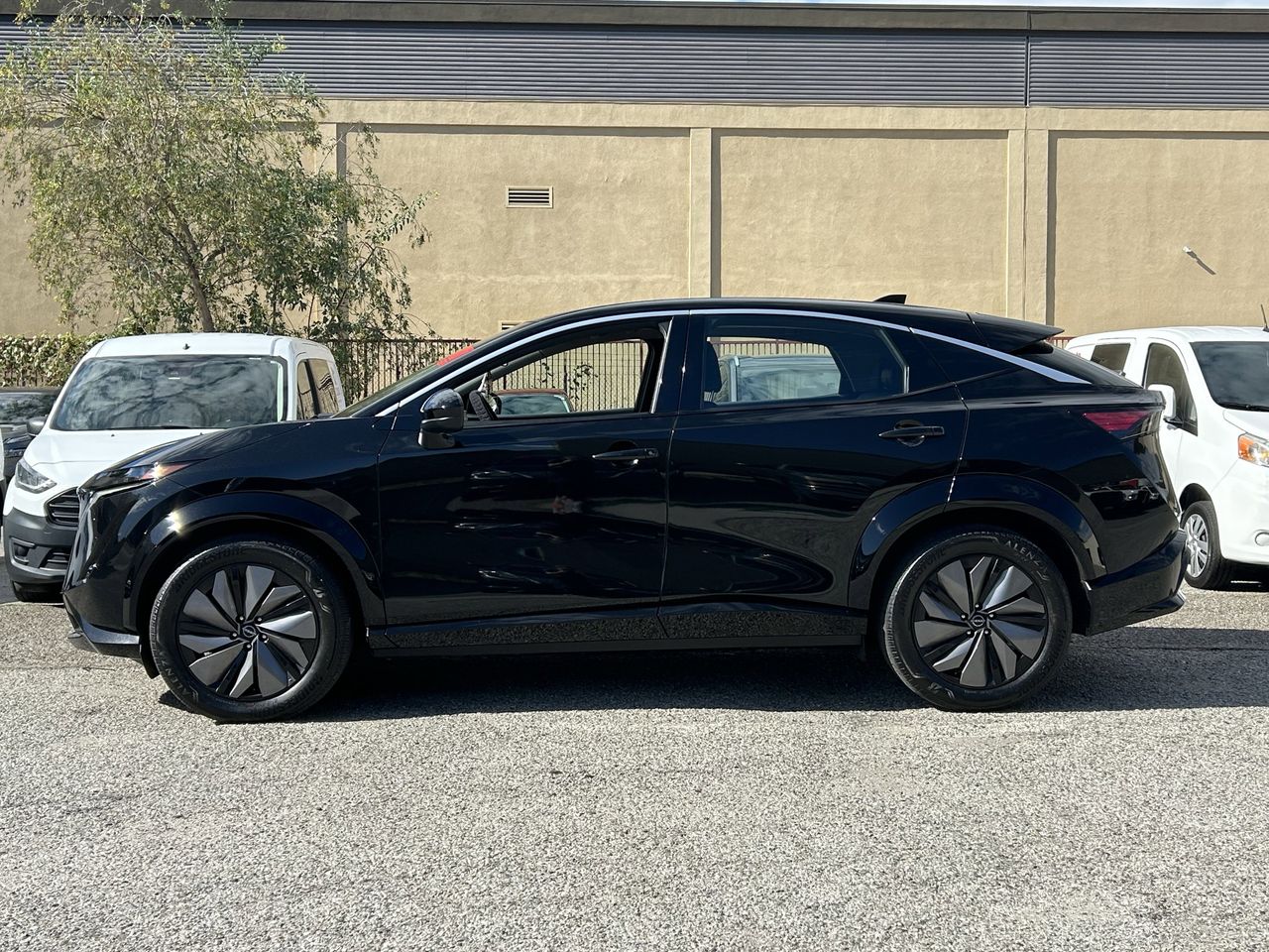 2024 Nissan ARIYA Venture+ photo 3