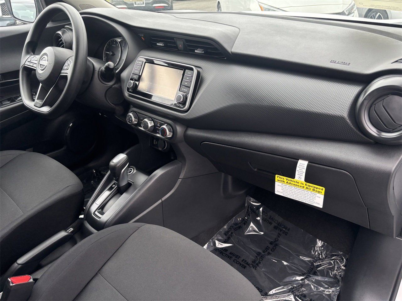 2025 Nissan KICKS PLAY Base - Photo 13