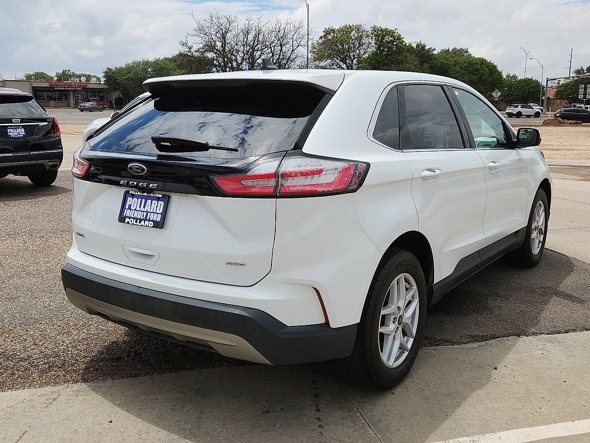 2022 Ford Edge SEL photo 3