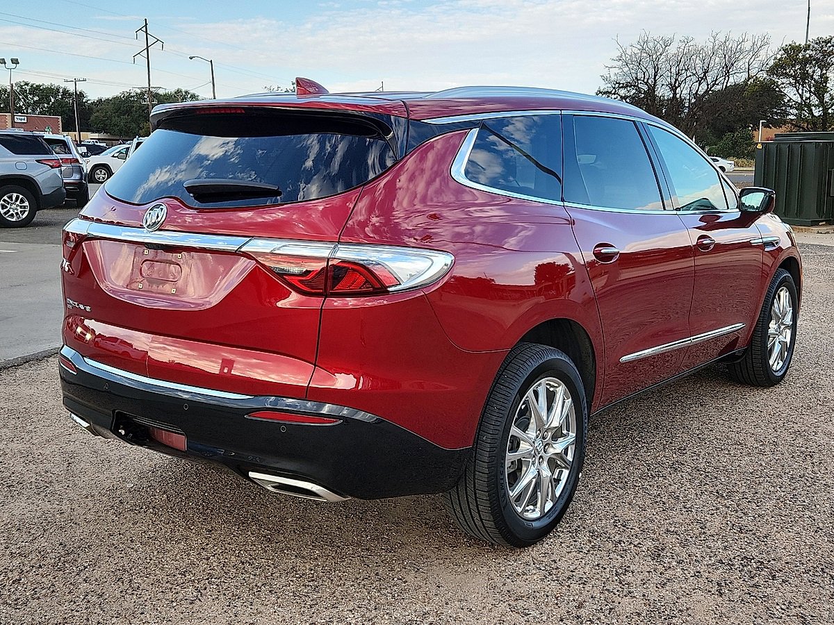 2023 Buick Enclave Premium photo 3