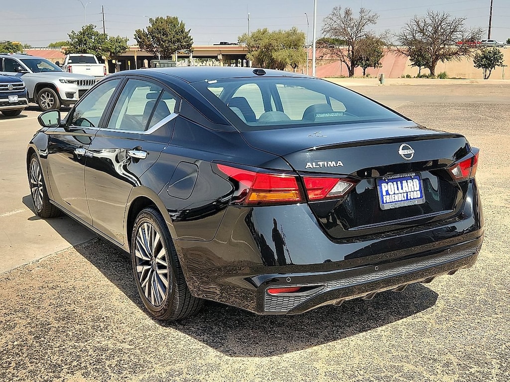 Used 2025 Nissan Altima SV Sedan