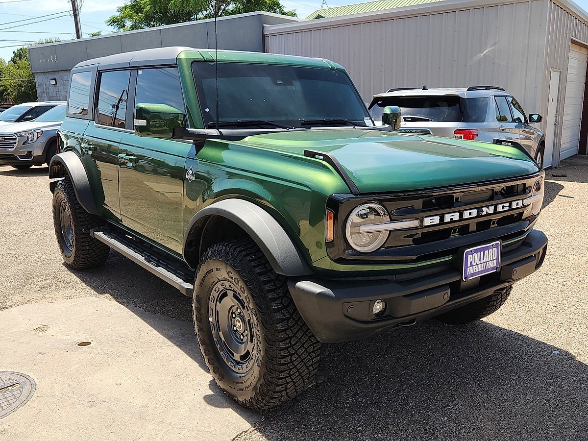 2024 Ford Bronco Outer Banks photo 4