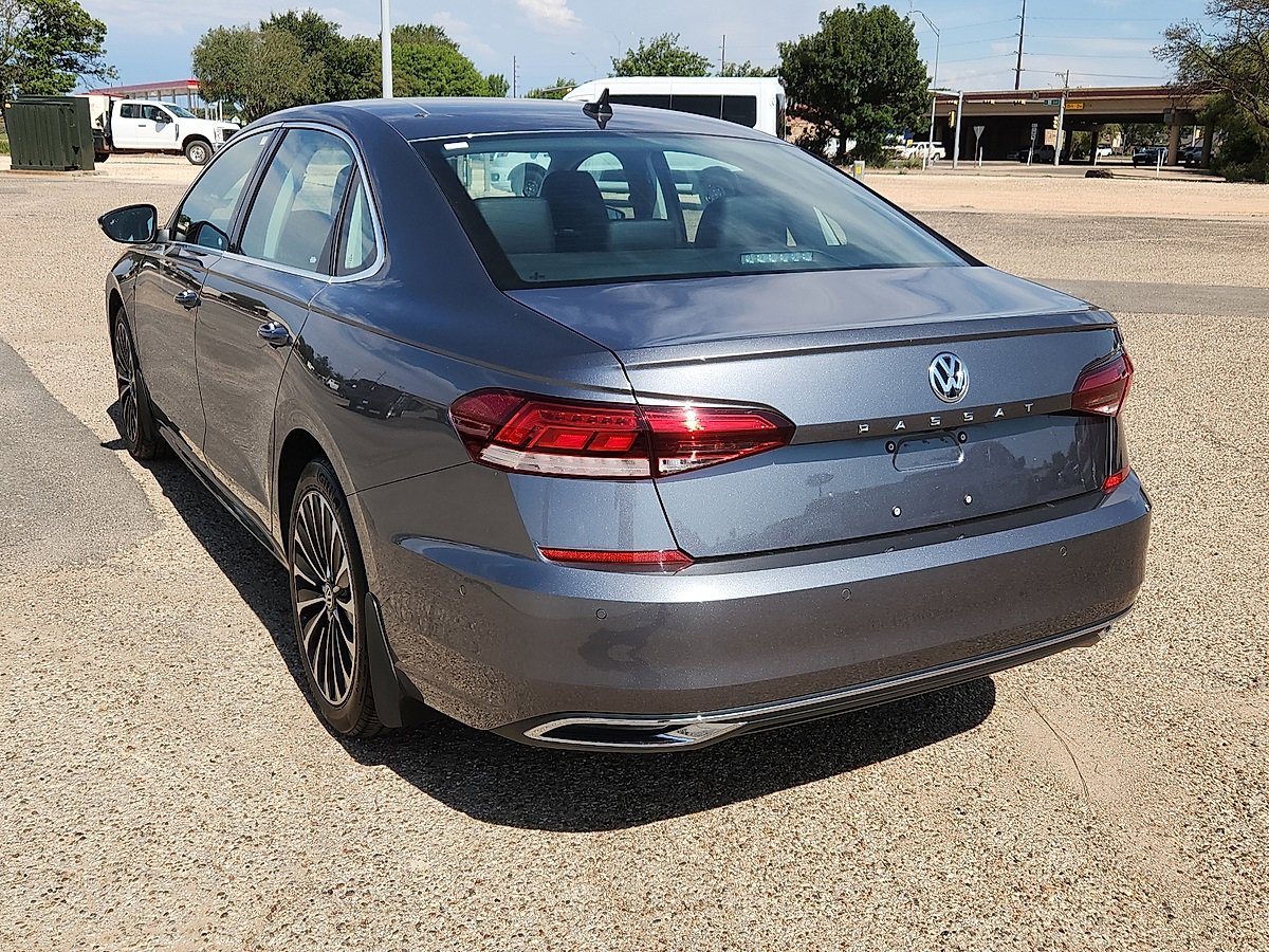 2022 Volkswagen Passat 2.0T Limited photo 2