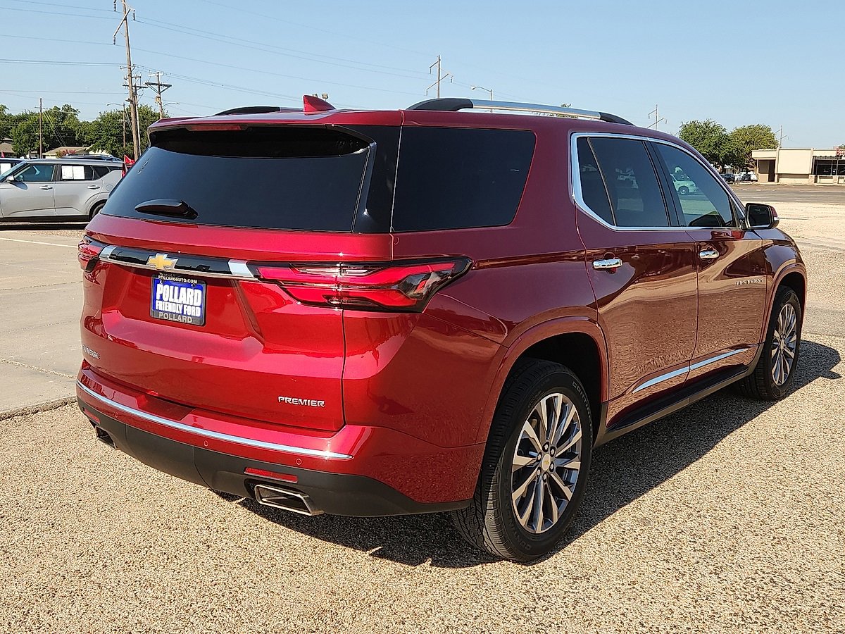 2023 Chevrolet Traverse Premier photo 3
