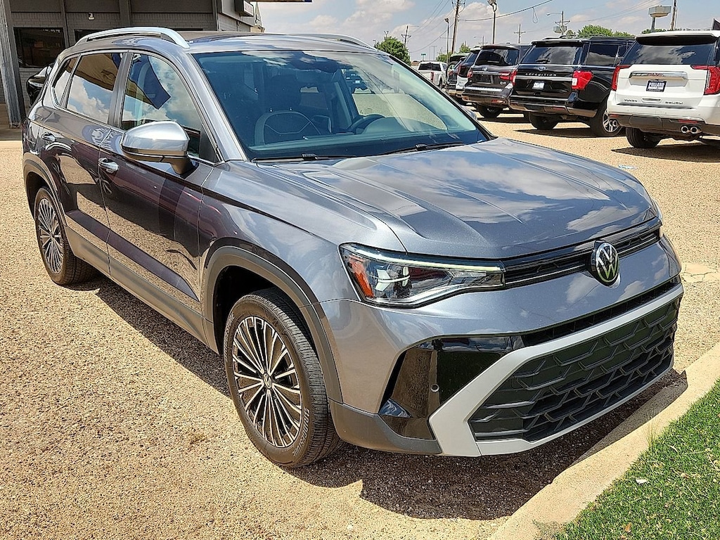 Used 2025 Volkswagen Taos 1.5T SE SUV