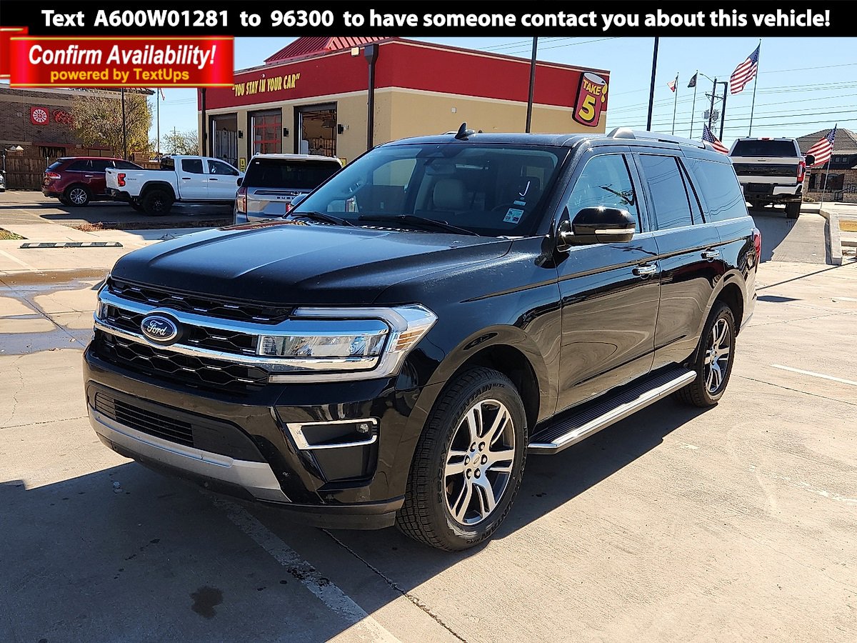 2023 Ford Expedition Limited's photo