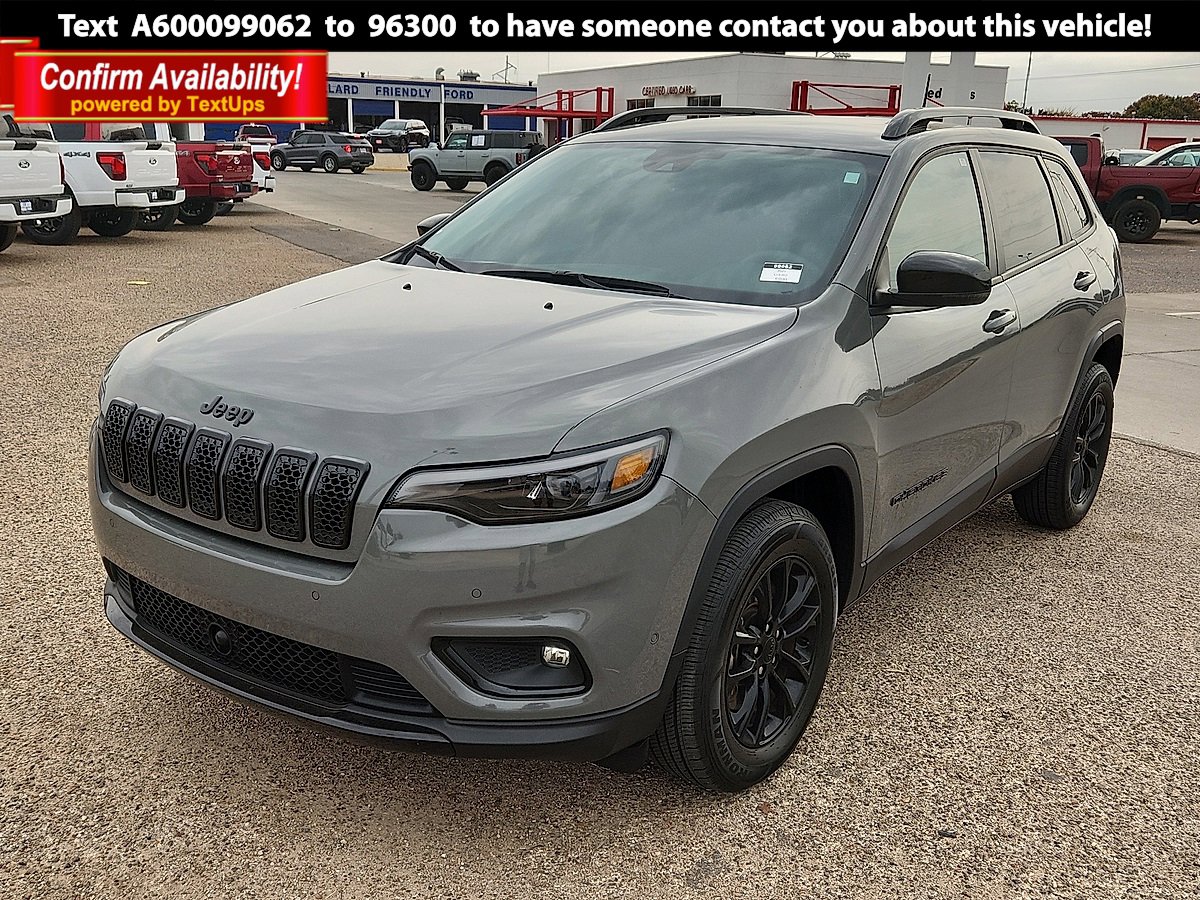 2023 Jeep Cherokee Altitude Lux's photo