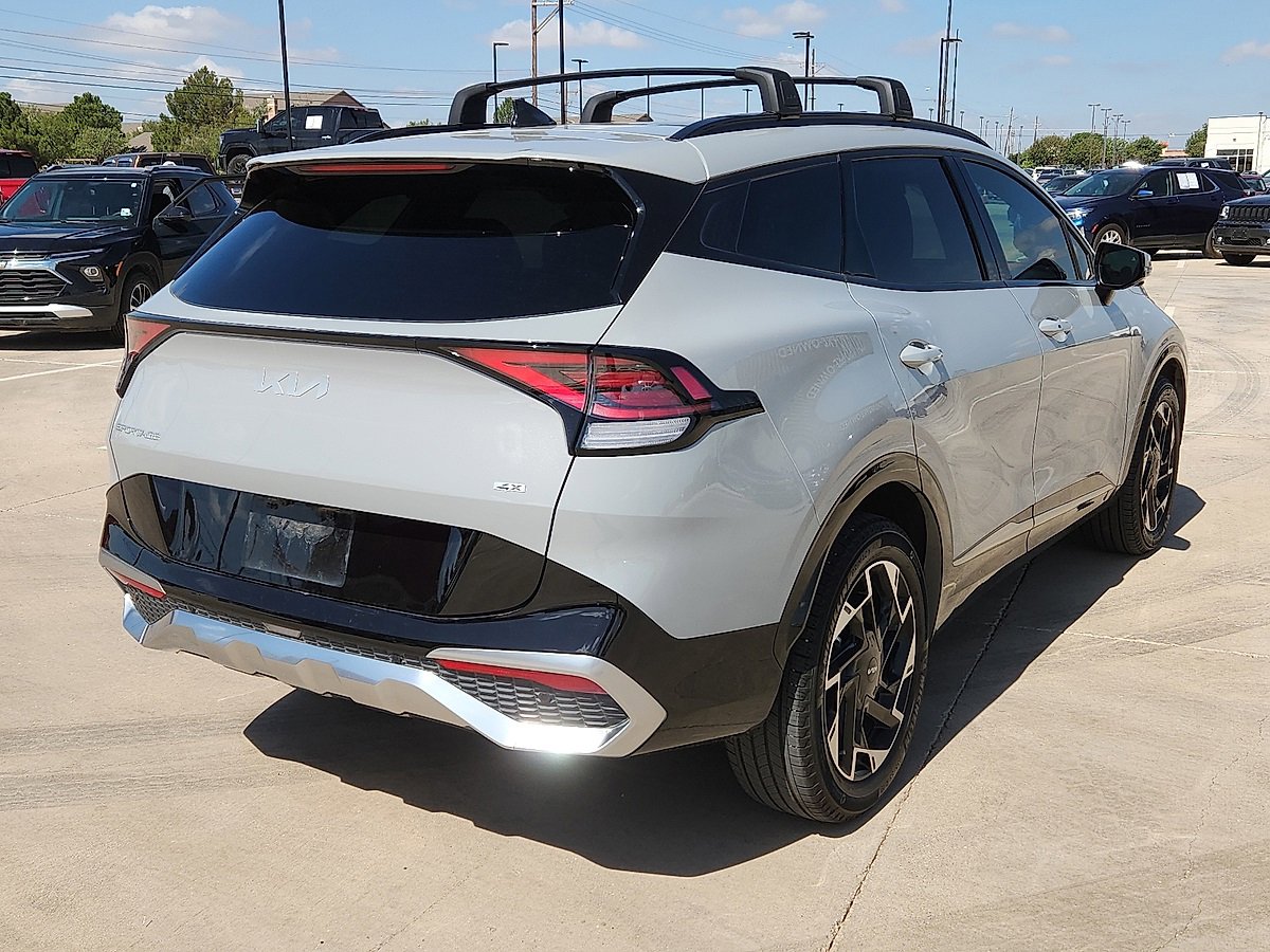 2024 Kia Sportage photo 3
