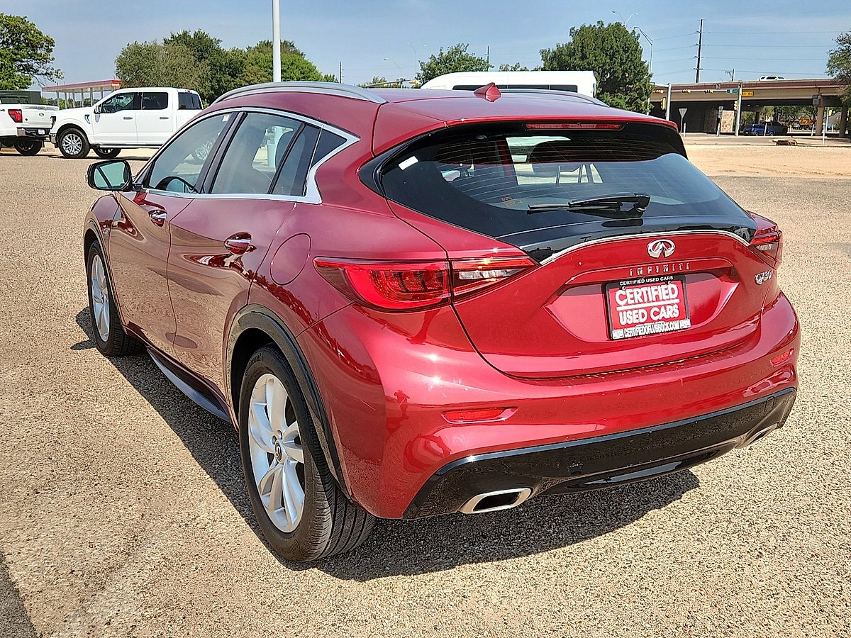 2019 Infiniti QX30 Luxe photo 2