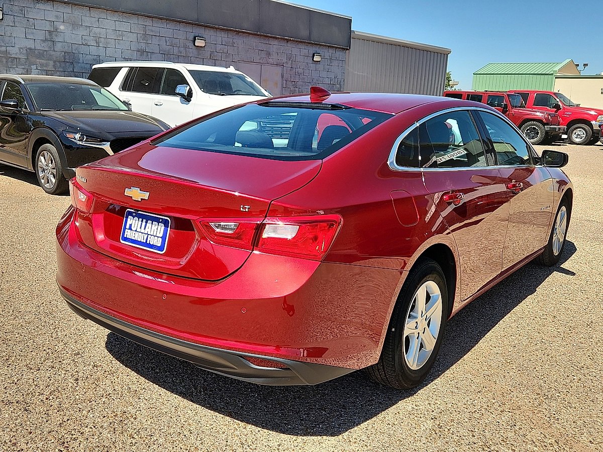 2024 Chevrolet Malibu 1LT photo 3