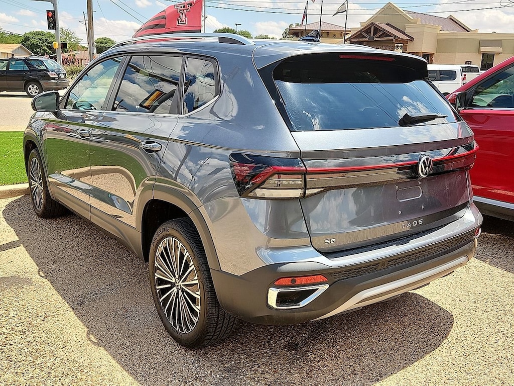 Used 2025 Volkswagen Taos 1.5T SE SUV