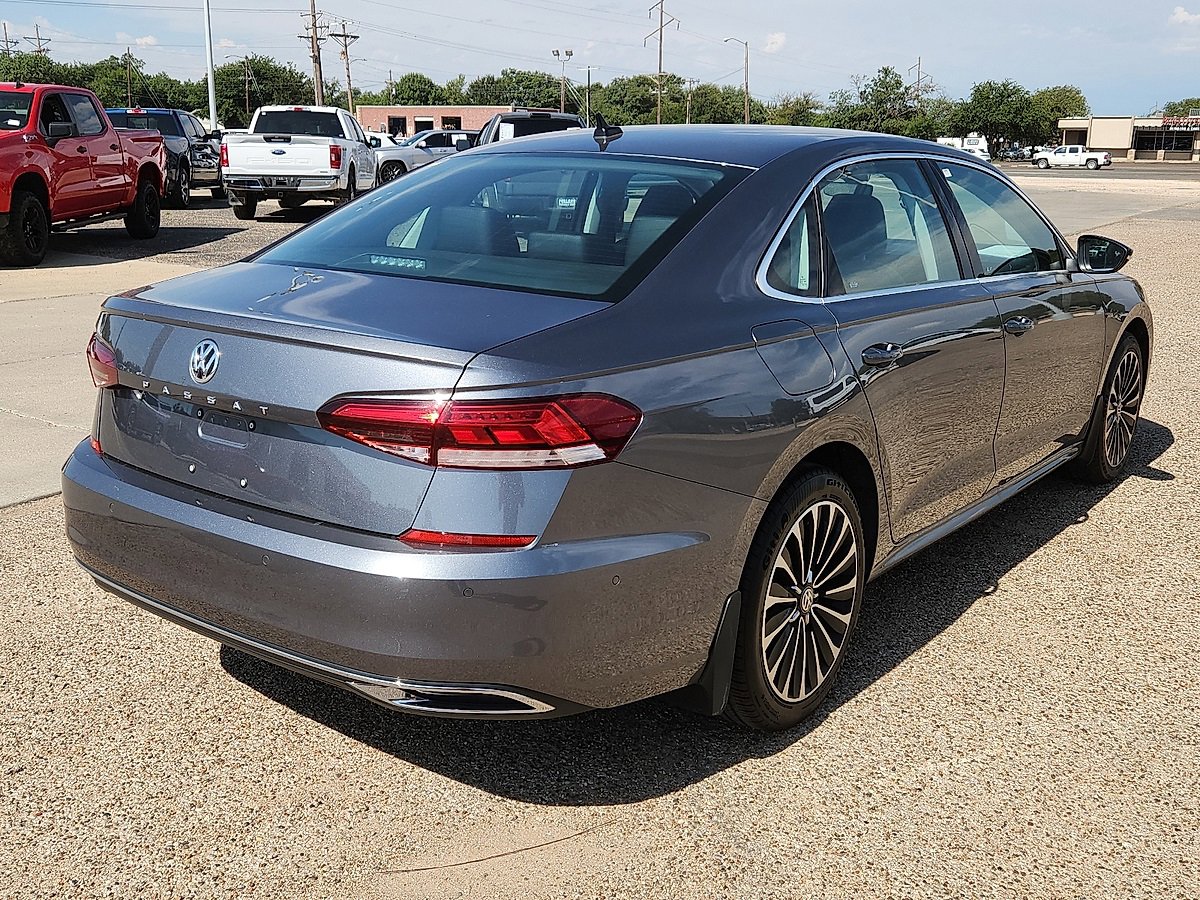2022 Volkswagen Passat 2.0T Limited photo 3