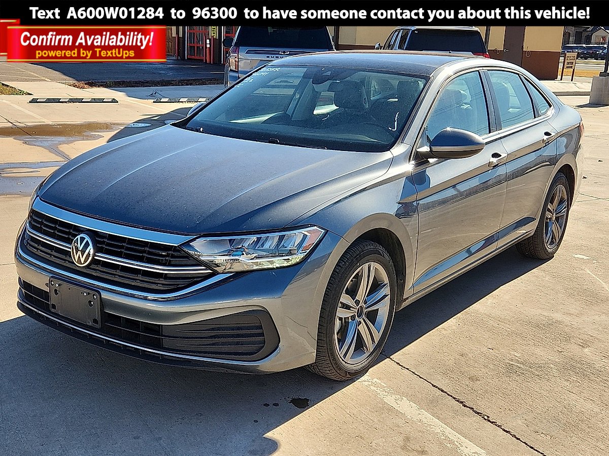 2024 Volkswagen Jetta SE's photo