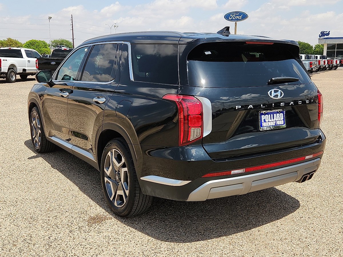 2024 Hyundai Palisade Limited photo 2