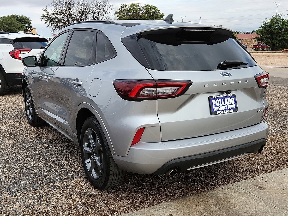 2024 Ford Escape ST-Line photo 2