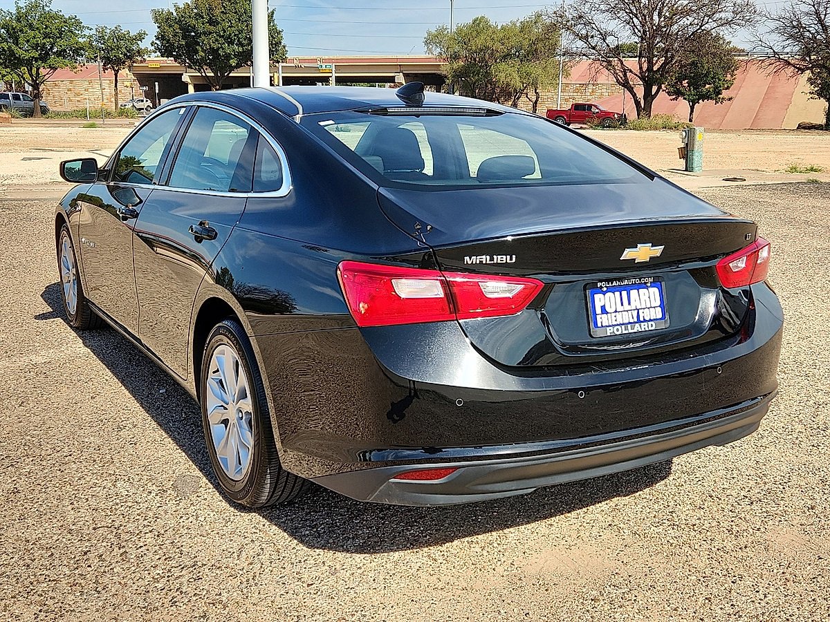 2024 Chevrolet Malibu 1LT photo 2