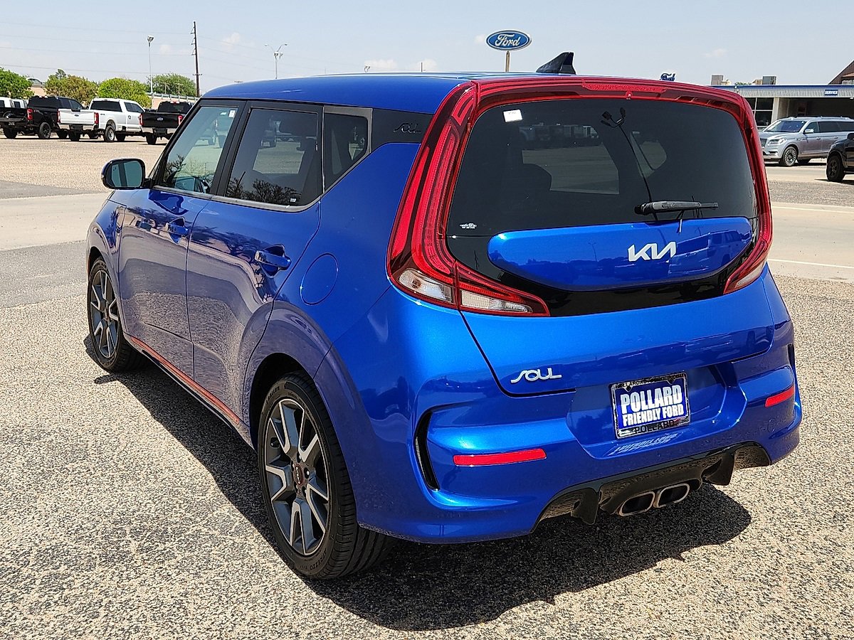2022 Kia Soul GT-Line Turbo photo 2