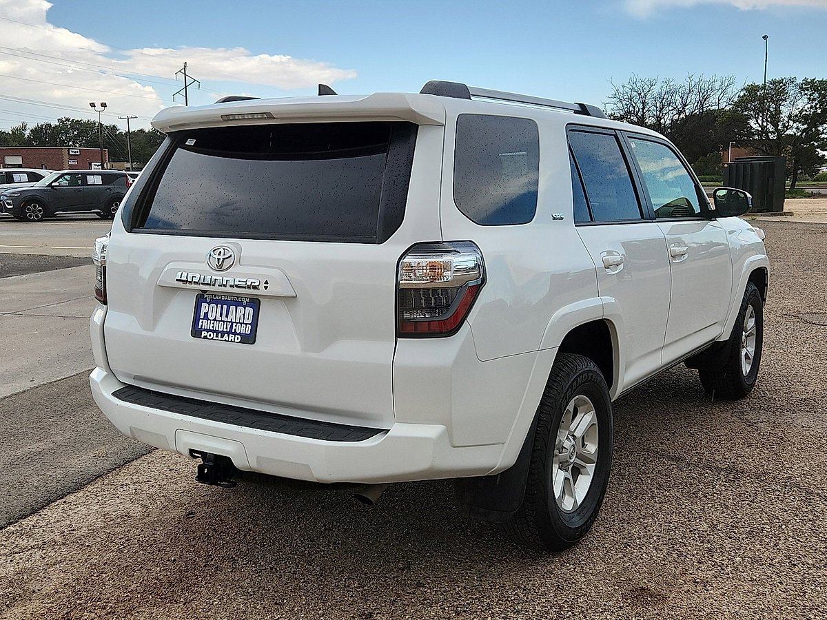 2024 Toyota 4Runner SR5 photo 3