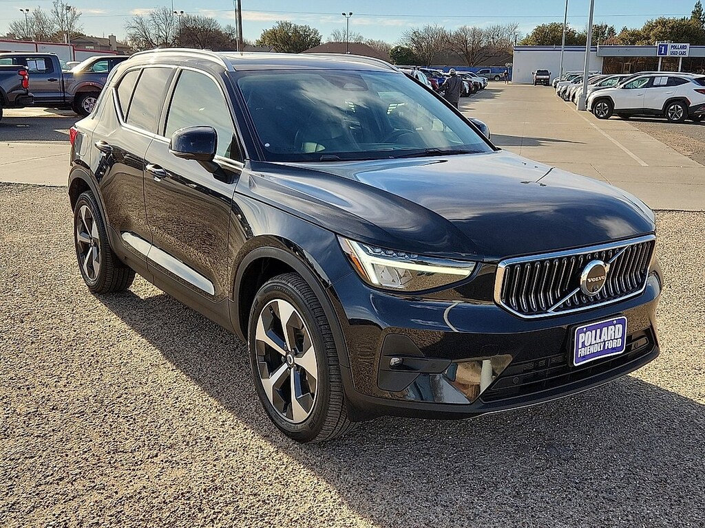 Used 2025 Volvo XC40 B5 Plus Bright Theme SUV