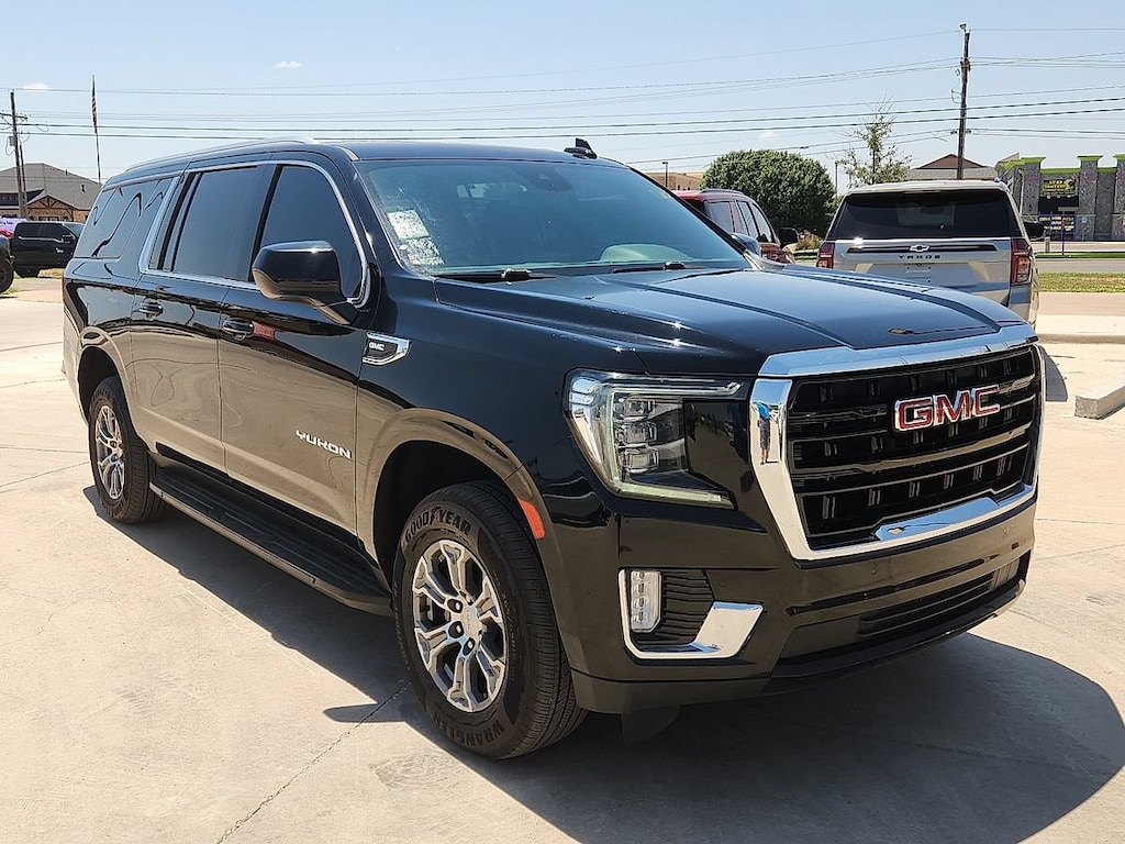 Used 2023 GMC Yukon XL SLE SUV
