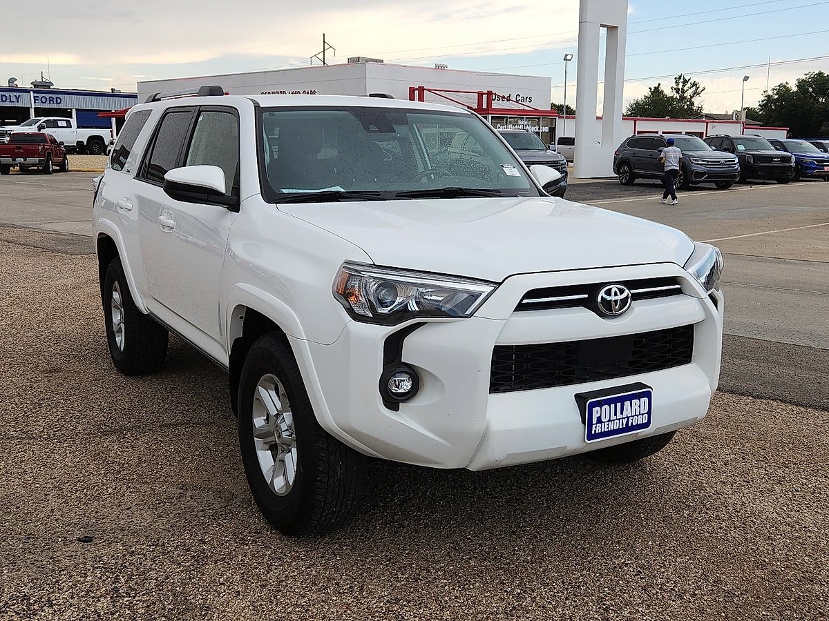 2024 Toyota 4Runner SR5 photo 4