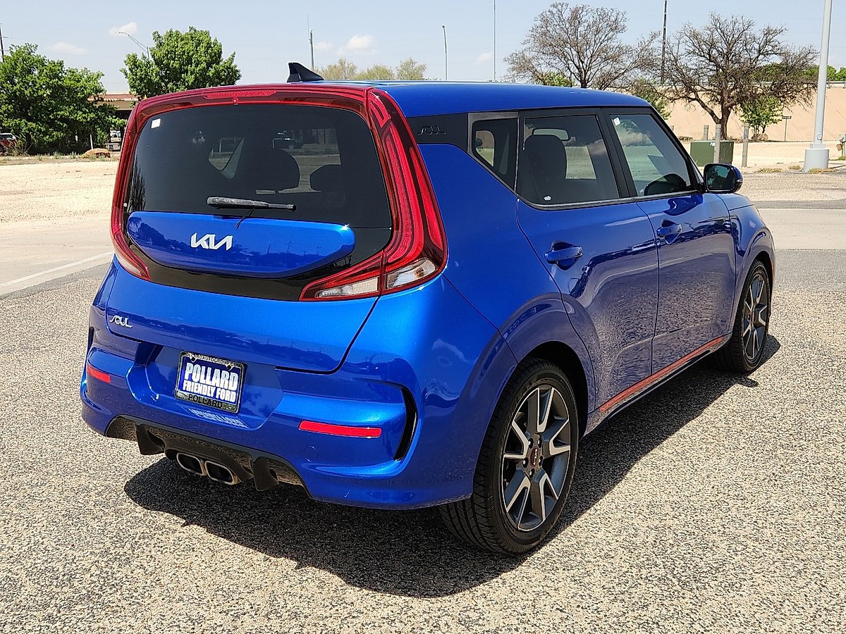 2022 Kia Soul GT-Line Turbo photo 3