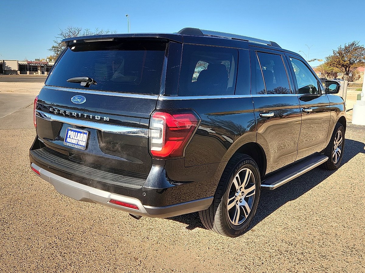 2023 Ford Expedition Limited photo 3
