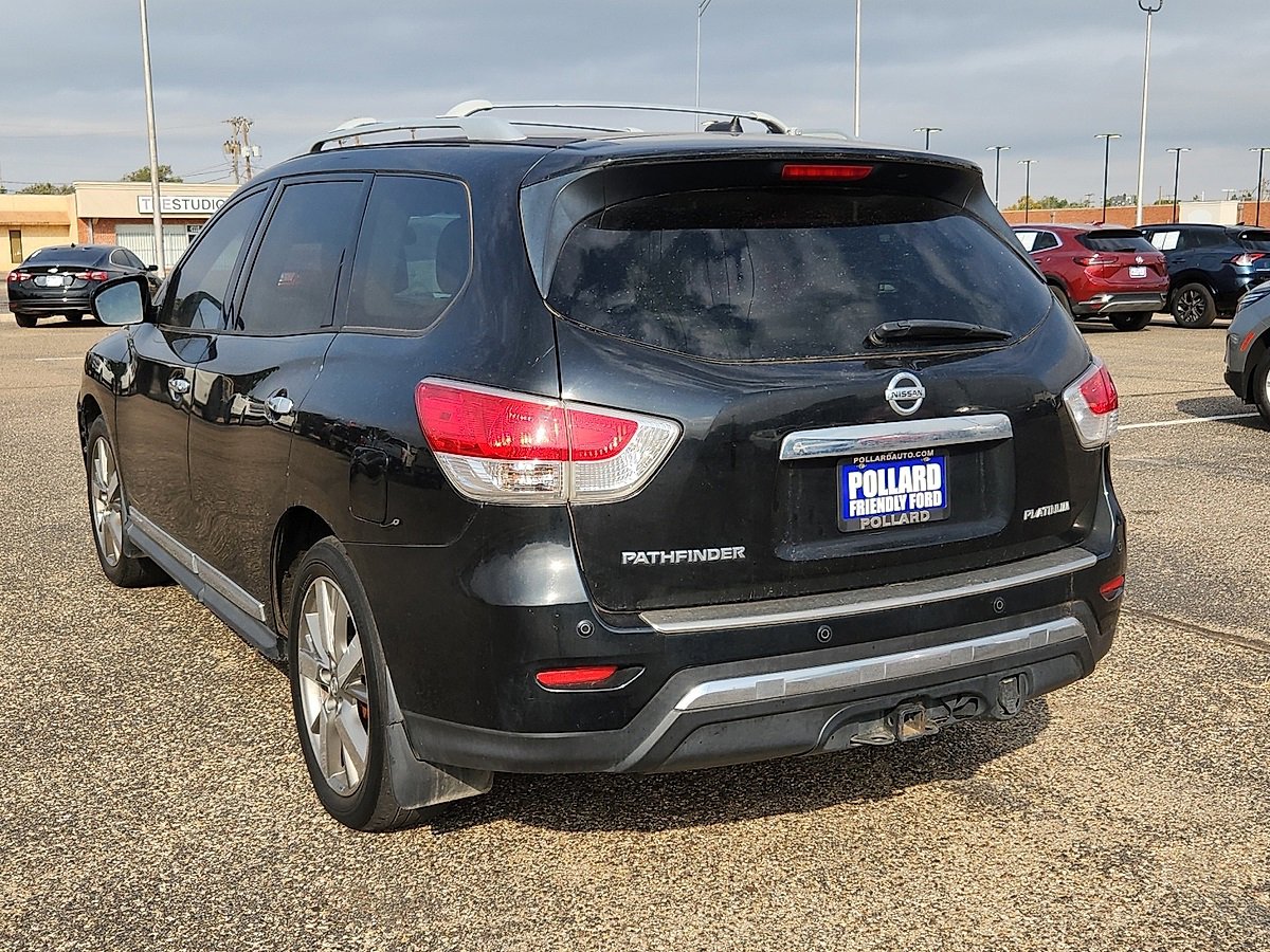 2015 Nissan Pathfinder Platinum photo 3