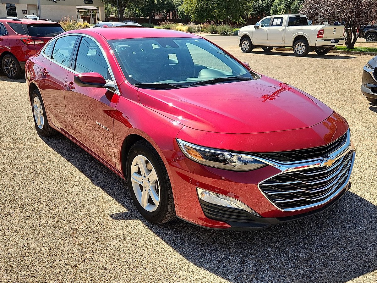 2024 Chevrolet Malibu 1LT photo 4