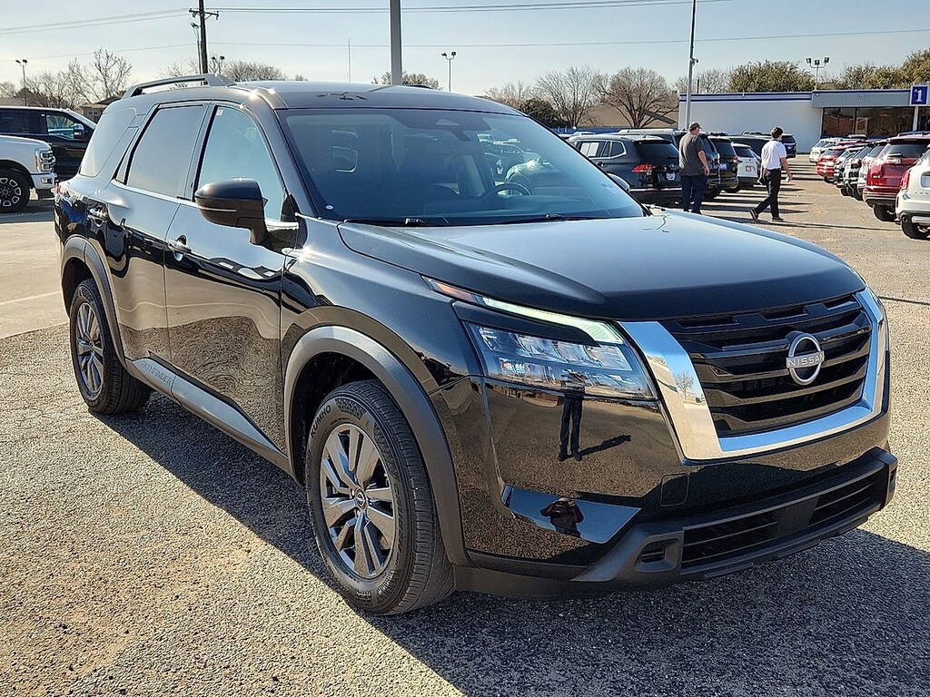 Used 2025 Nissan Pathfinder SV SUV