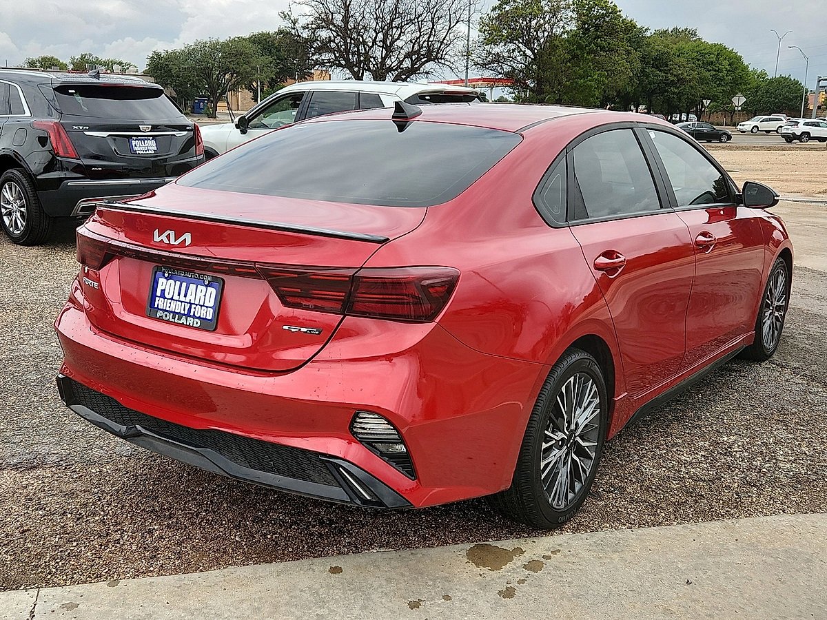 2024 Kia Forte GT-Line photo 3