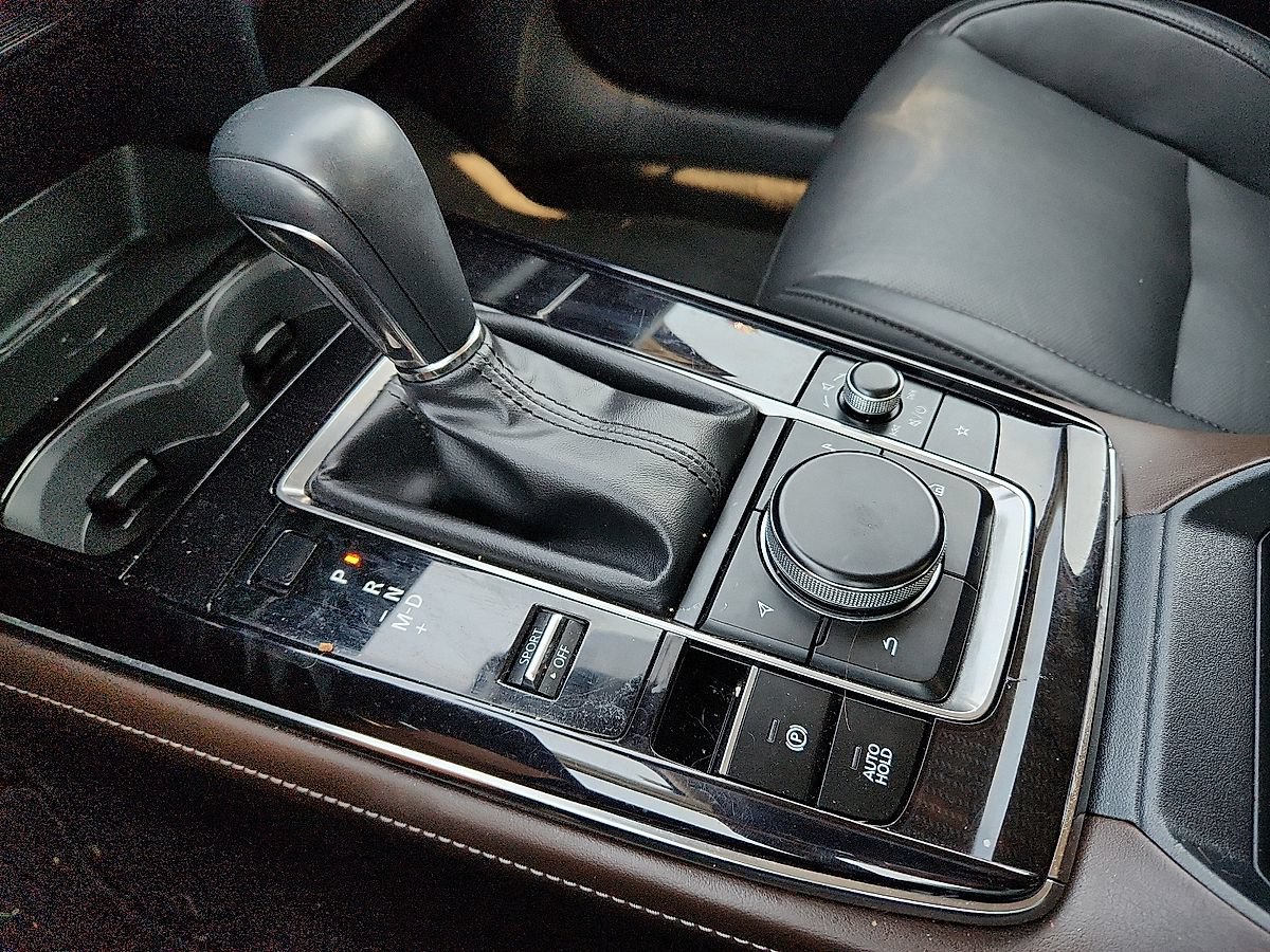 2025 Mazda CX-30 Premium - Photo 12