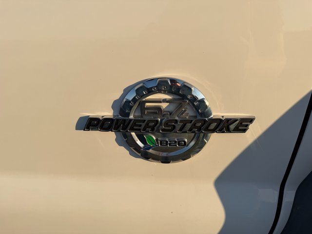 2011 Ford F-450 Super Duty Chassis Cab XL - Photo 7