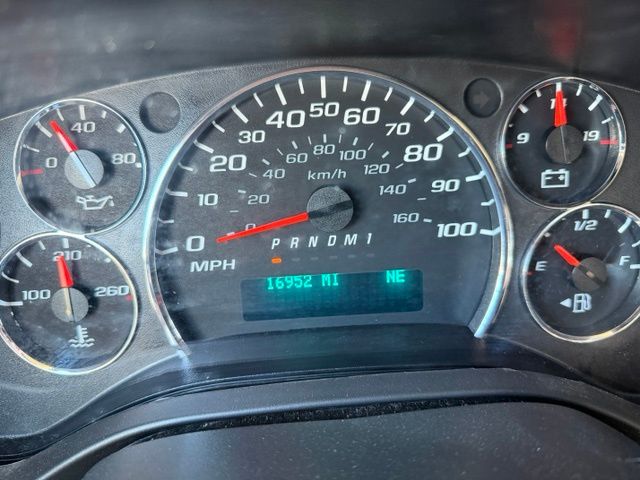 2016 Chevrolet Express Passenger LS - Photo 35