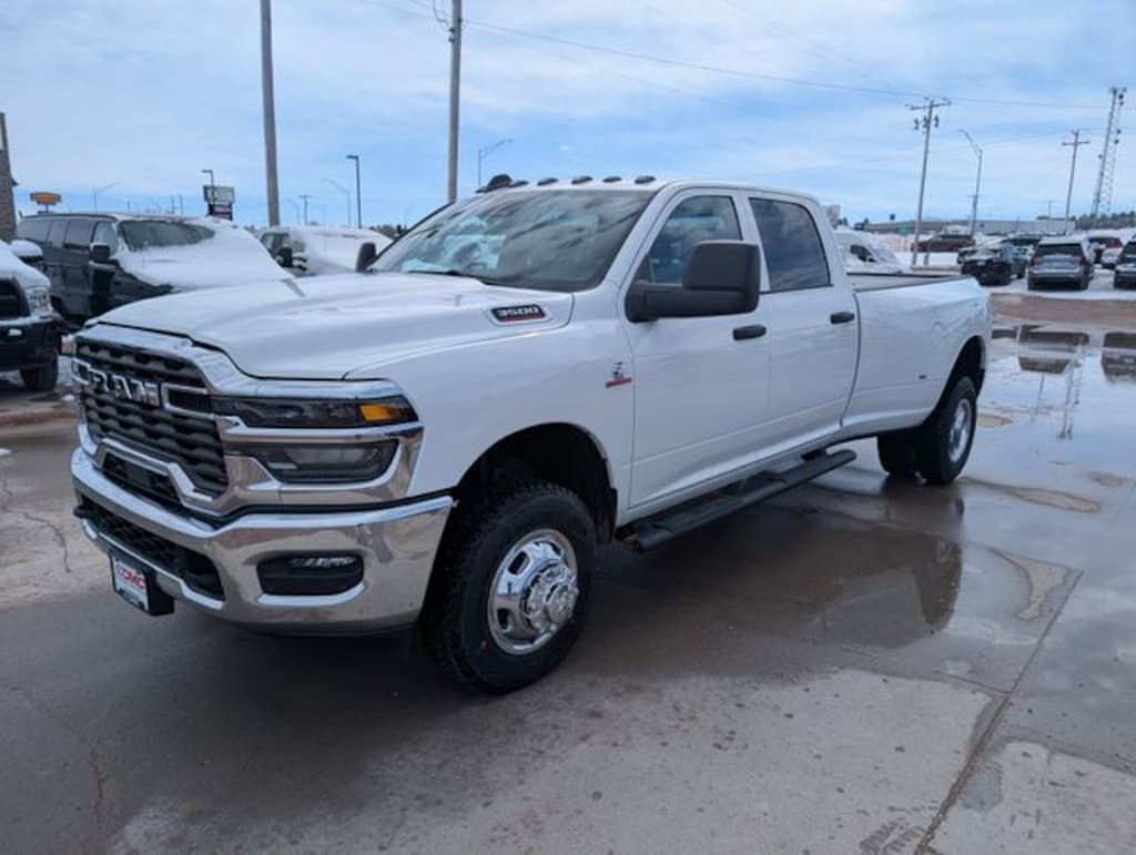 New 2026 Ram 3500 TRADESMAN CREW CAB 4X4 8' BOX Pickup