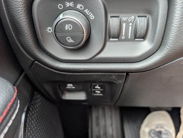 2026 RAM 1500 Laramie - Photo 15
