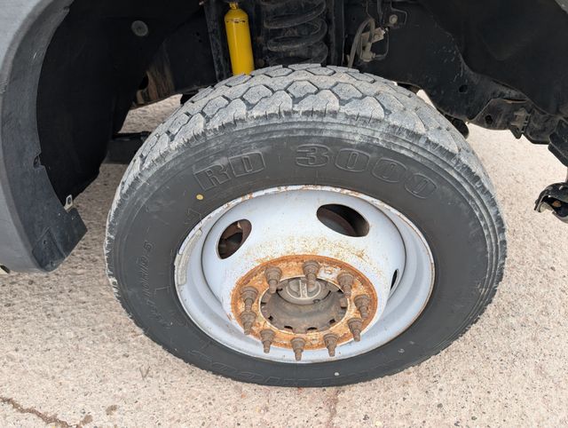 2011 Ford F-450 Super Duty Chassis Cab XL - Photo 6