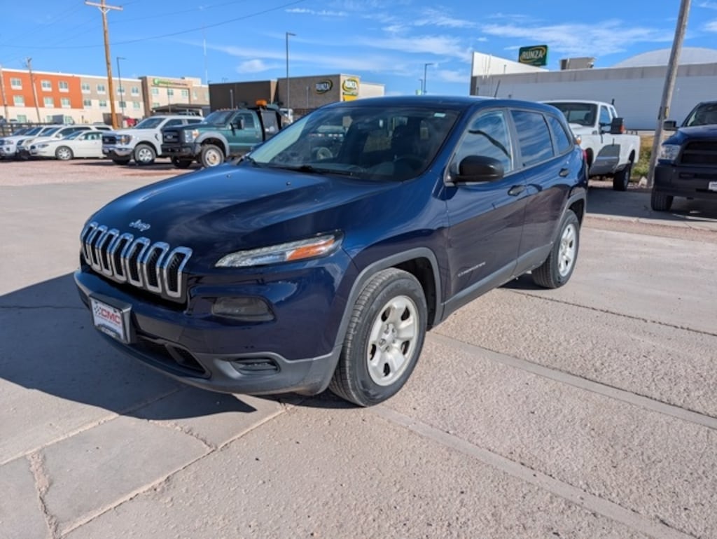 Used 2016 Jeep Cherokee Sport SUV