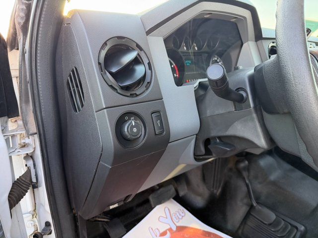2011 Ford F-450 Super Duty Chassis Cab XL - Photo 19