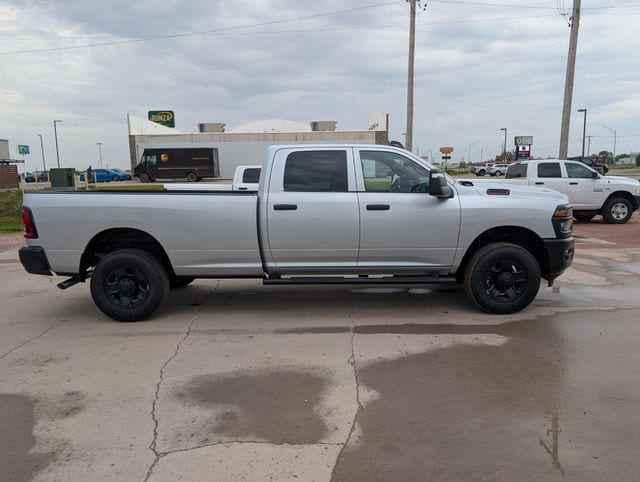 2026 RAM 3500 Tradesman - Photo 8