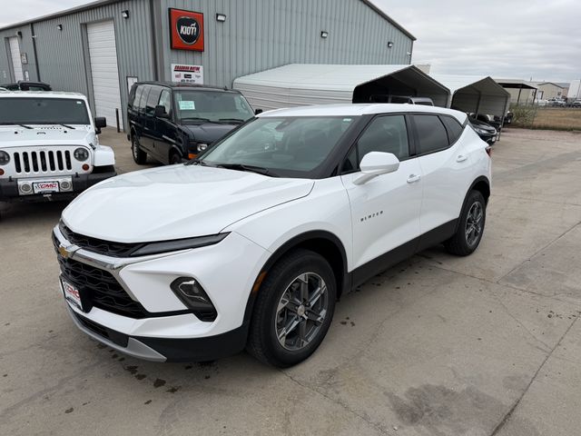 2023 Chevrolet Blazer 2.0T 2LT AWD's photo