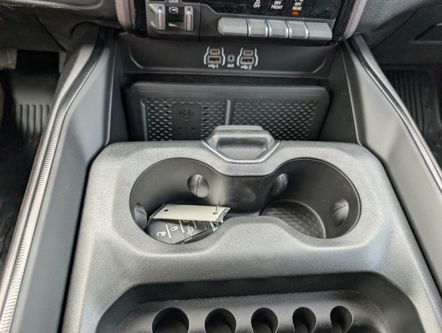 2026 RAM 1500 Laramie - Photo 19